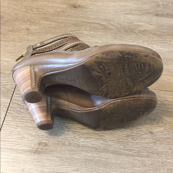 Pikolinos Mid Heel Sandals - Picture 6 of 13